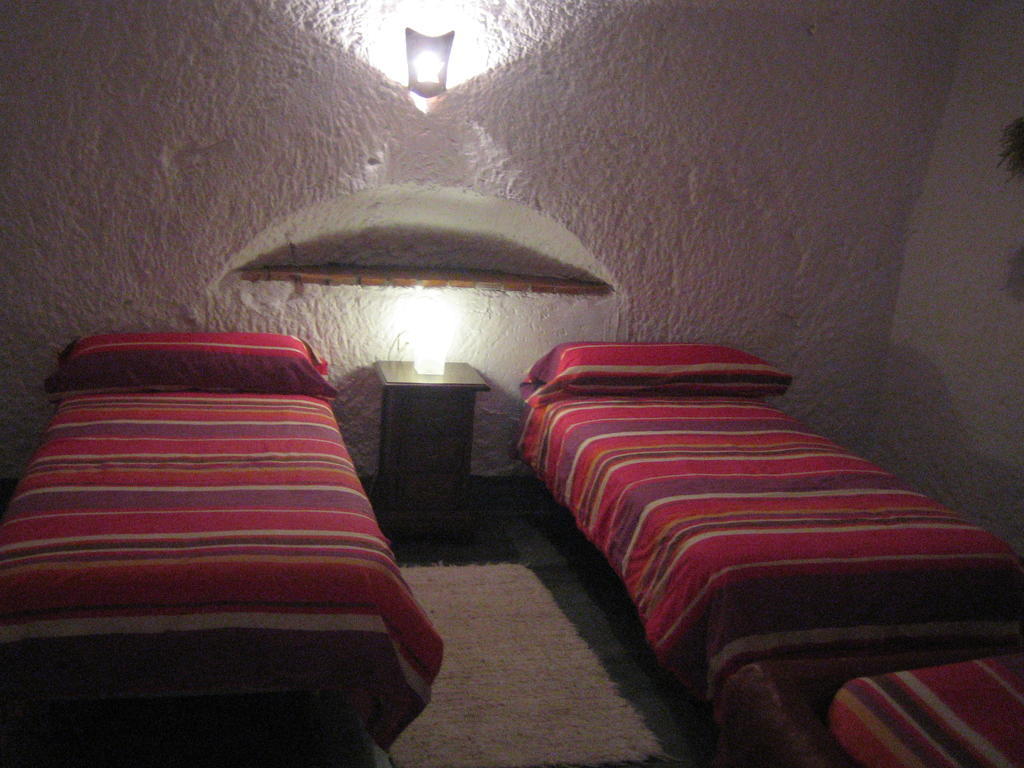 Casa Cueva Lopera Guest House Graena Room photo