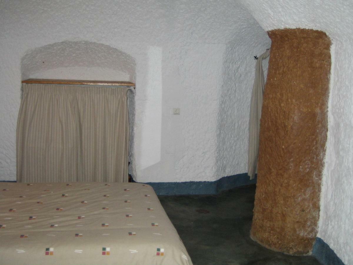 Casa Cueva Lopera Guest House Graena Exterior photo